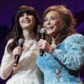 Loretta Lynn - List pictures