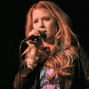 Molly Sandén - List pictures