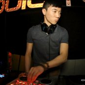 Feint - List pictures