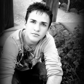 Aaron Kelly - List pictures