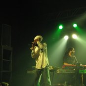 Junior Kelly - List pictures