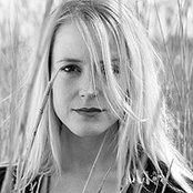 Tina Dickow - List pictures