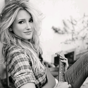 Whitney Duncan - List pictures