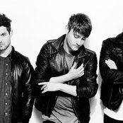 Kids In Glass Houses - List pictures