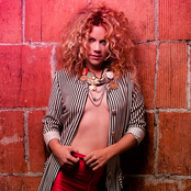 Nikka Costa - List pictures