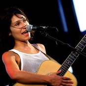 Laleh - List pictures