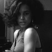 Laura Izibor - List pictures