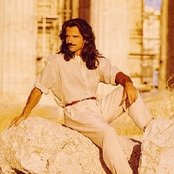 Yanni - List pictures
