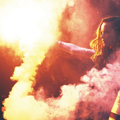 Jess Mills - List pictures