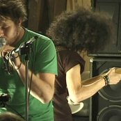 De Facto - List pictures