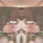 The Young Sinclairs - List pictures