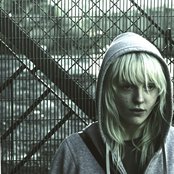 Laura Marling - List pictures