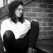Benny Tipene - List pictures