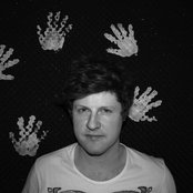 Mano Le Tough - List pictures