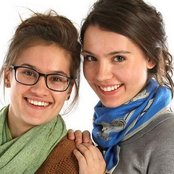 Lily & Madeleine - List pictures