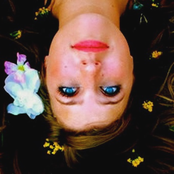 Sarah Simmons - List pictures