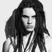Samuel Larsen - List pictures