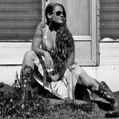 Layla Zoe - List pictures