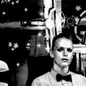 Sean Nicholas Savage - List pictures