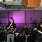 Los Amigos Invisibles - List pictures