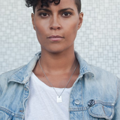 Virginia Maestro - List pictures