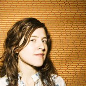 Mirah - List pictures