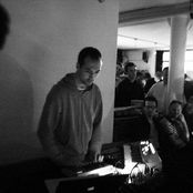 Tim Hecker - List pictures