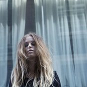 Kyla La Grange - List pictures