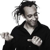 Gerald Clayton - List pictures