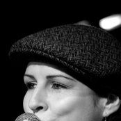 Rebecca Lavelle - List pictures