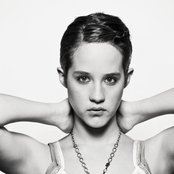 Ximena Sarinana - List pictures