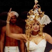 La Toya Jackson - List pictures