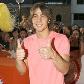 Dean Geyer - List pictures