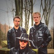 The Escape - List pictures