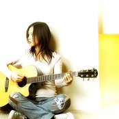 Yui - List pictures