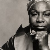 Simone Nina - List pictures