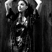 Naia Kete - List pictures