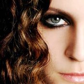 Lindsay Robins - List pictures