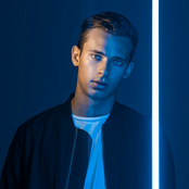 Flume - List pictures
