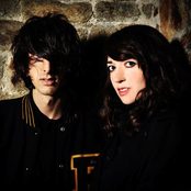 Cat's Eyes - List pictures