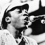 Milton Nascimento - List pictures