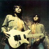 B'z - List pictures