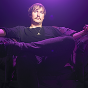 Machinedrum - List pictures