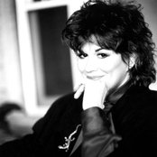 K.t. Oslin - List pictures