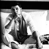 Daniel Merriweather - List pictures