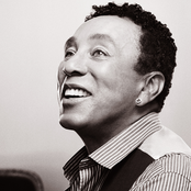 Smokey Robinson - List pictures