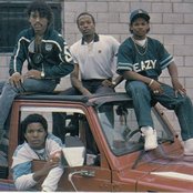 Nwa - List pictures