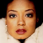 Malina Moye - List pictures