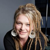 Crystal Bowersox - List pictures