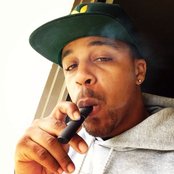 Azizi Gibson - List pictures